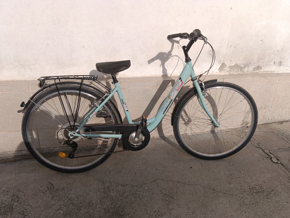 Два броя дамски Велосипеди!