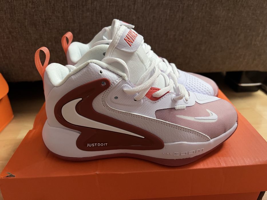 Кроссовки Nike белый - портвейн