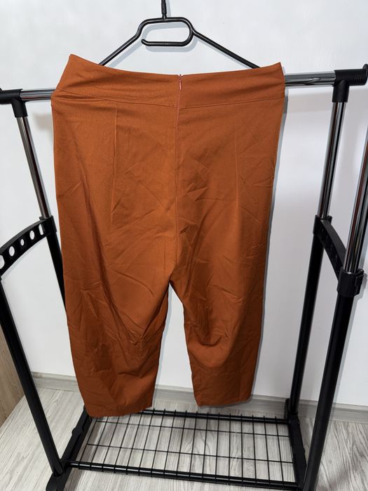 Pantaloni casual femei