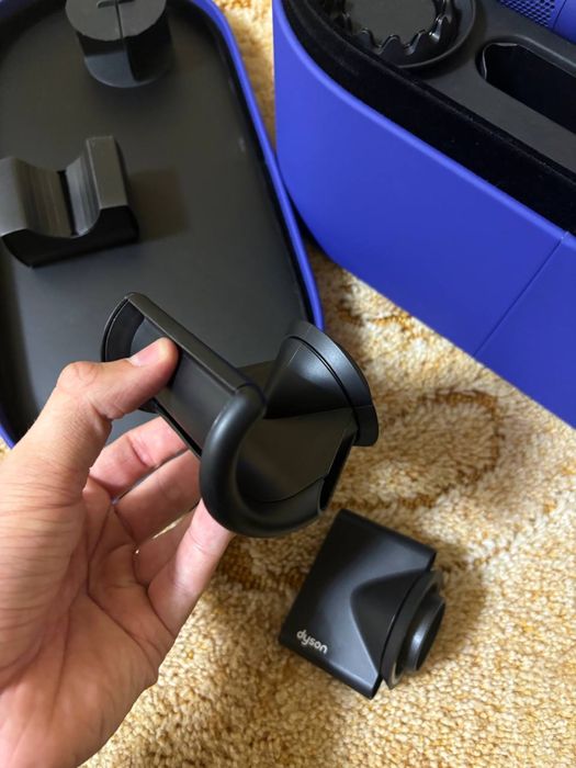 Кейс и насадки для фена Dyson