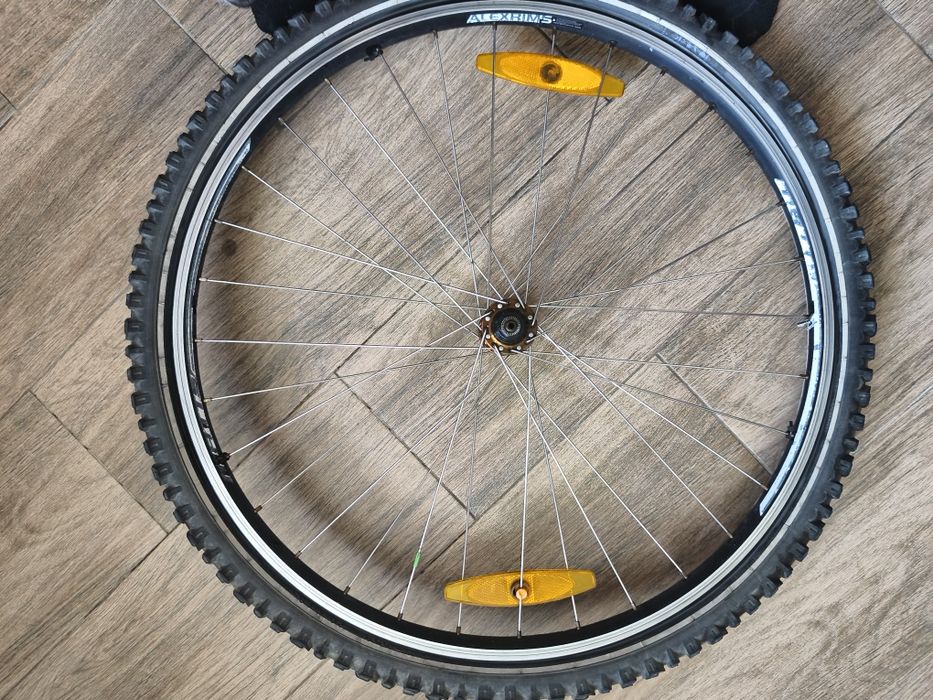 Roti de biciclete fara cameră în stare perfectă