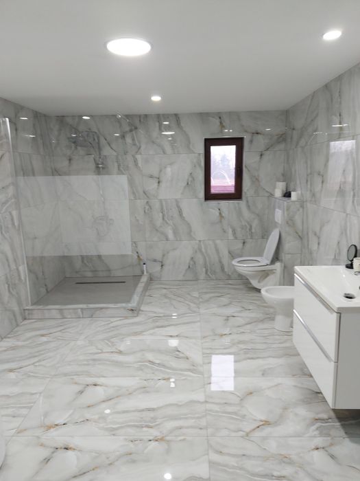 Vînd casă nouă cu 12 arii grădină