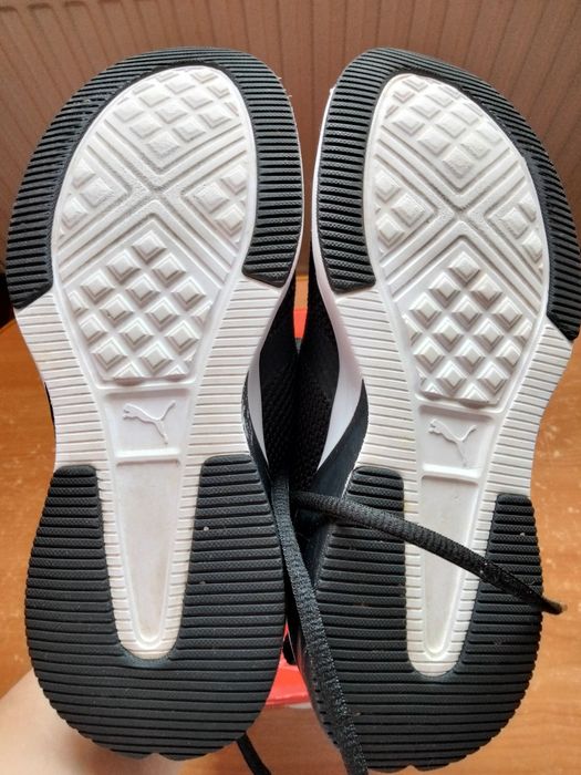 Vand adidasi Puma