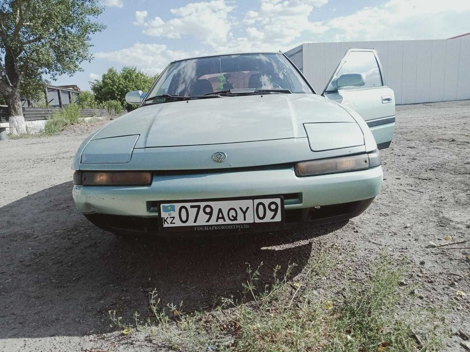 автомобиль мазда