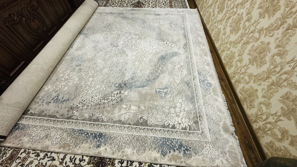 Гилам САГ холати яхши албатта размер 3,5х5,0