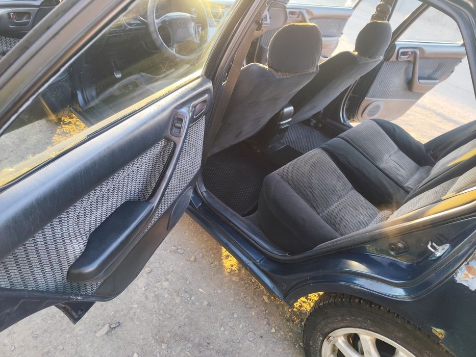 Продается Тойота Карина Е