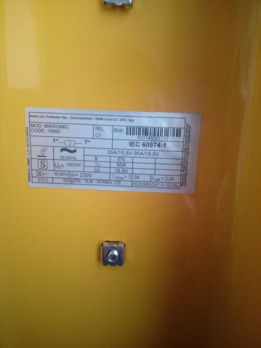 Aparat de sudură cu fir