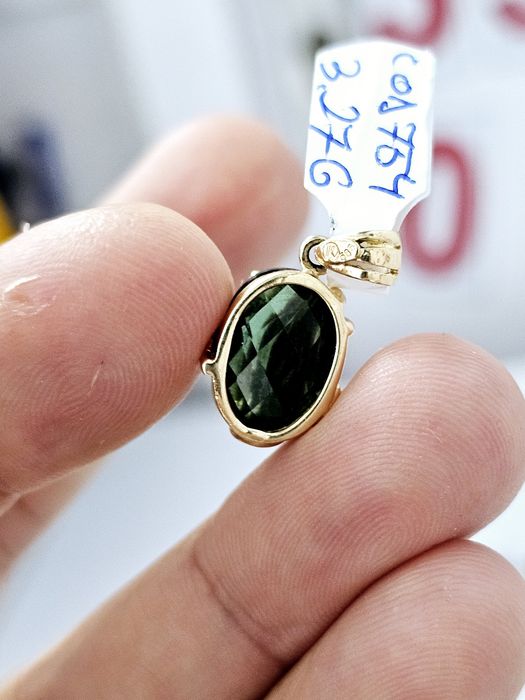 Vand pandantiv din aur 14 k 3.27 g cod 754