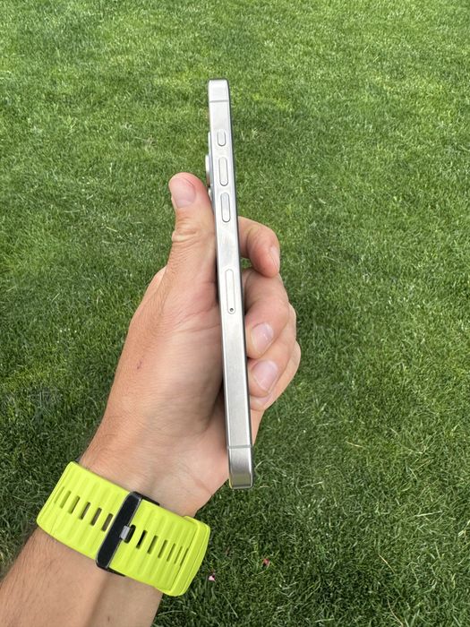 Apple iPhone 15 Pro Max 256GB ORIGINAL neverlocked bateria 86% impecabil ca NOU perfect functional 588 cicluri de incarcare