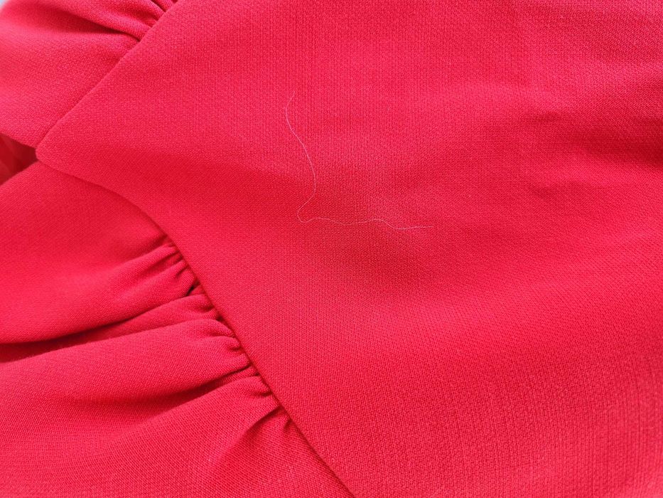 Rochie bodycon rosie cu peplum