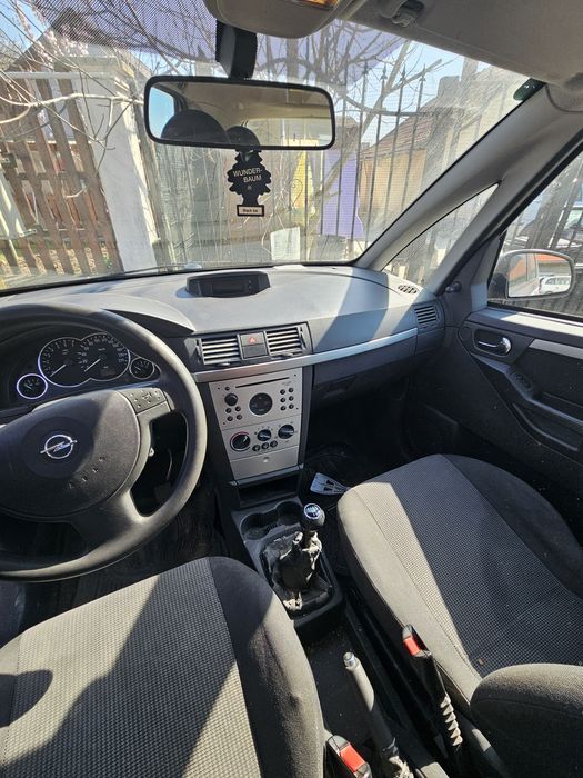 Opel Meriva an 2003 motor 1.6 benzina