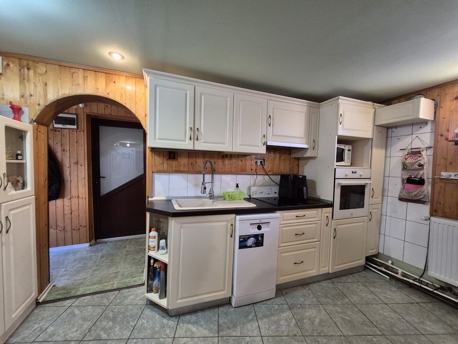 Casă spațioasă cu 2 intrări, Anexă 33mp (cărămidă) & Atelier/Hală 75 mp (panouri sandwich) – Curent Trifazic – Locuință/Afacere – Alexandria, Școala 7