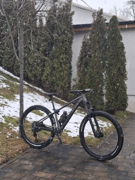 Vînd bicicleta cube aim ex, în stare perfecta