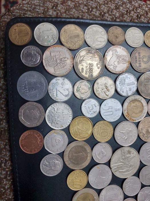 Продается разные монеты