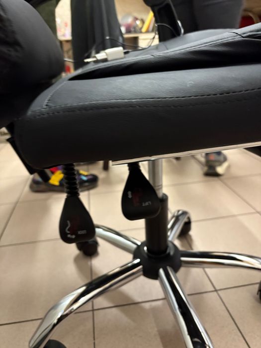 Офис масажен стол чисто нов само веднъж използван