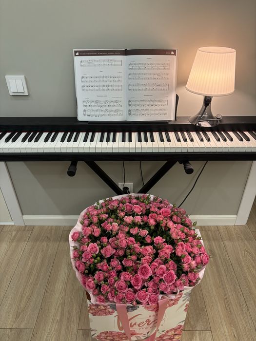 Продам цифровое пианино