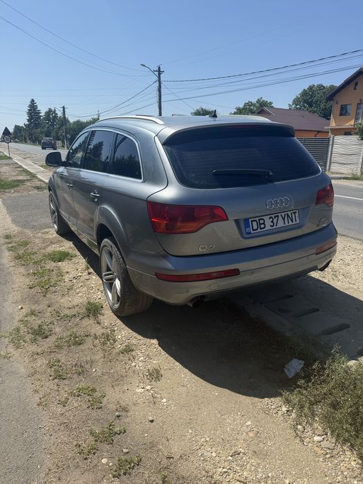 Vand sau schimb audi q7
