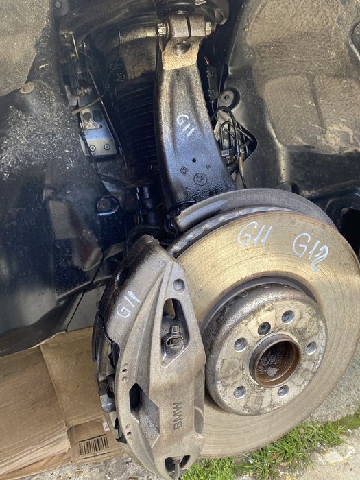 Fuzetă dreapta față BMW G 11, G12 3.0 D