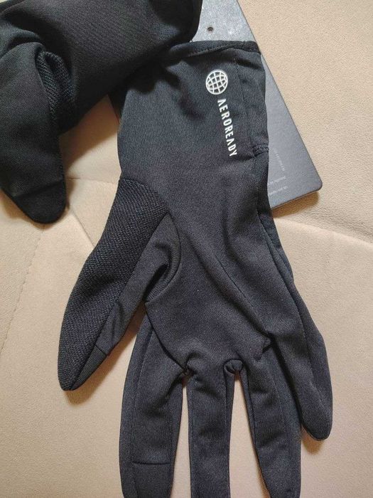 Продам перчатки Adidas, 200.000
