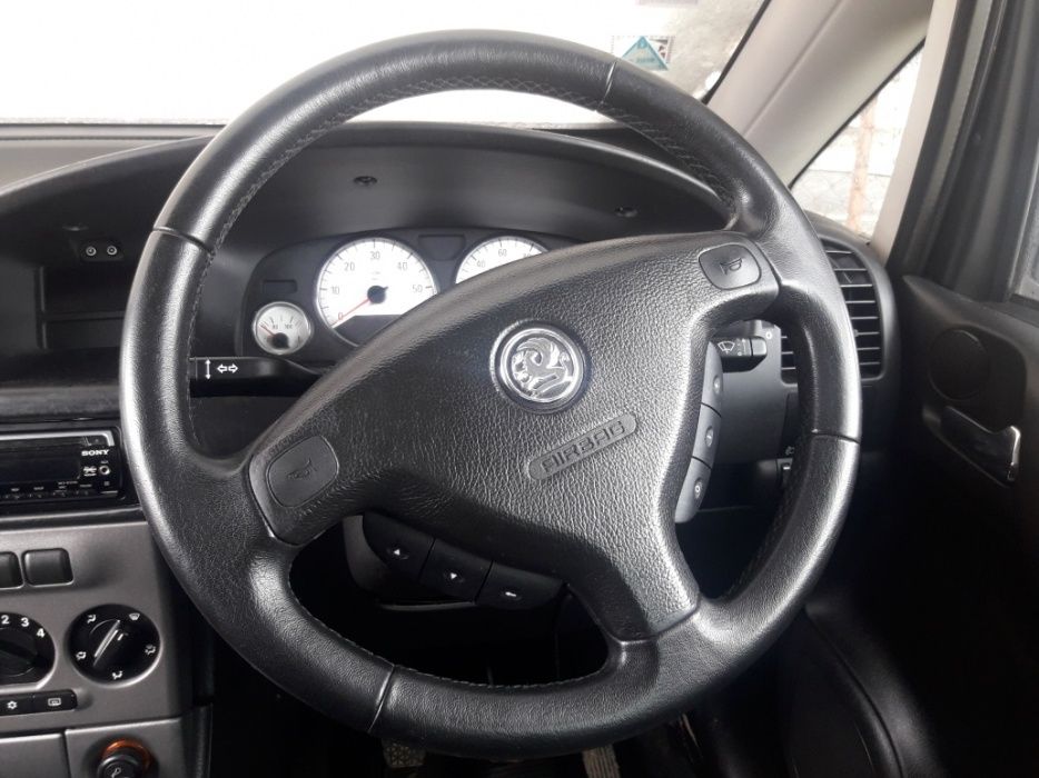 Опел зафира opel zafira 2.0DTI само на части