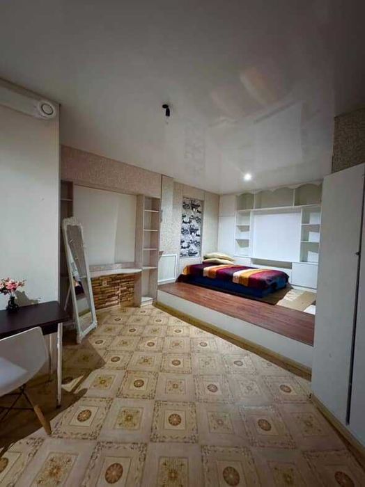 Продам студию в цоколе (Левый берег)