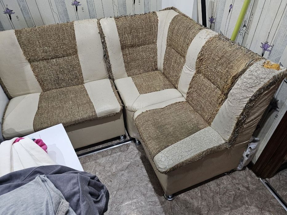 Продается срочно диванный уголок