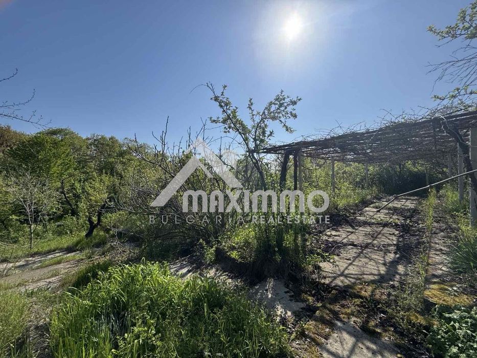 Парцел в Варна-м-т Боровец - юг площ 600 цена 31000