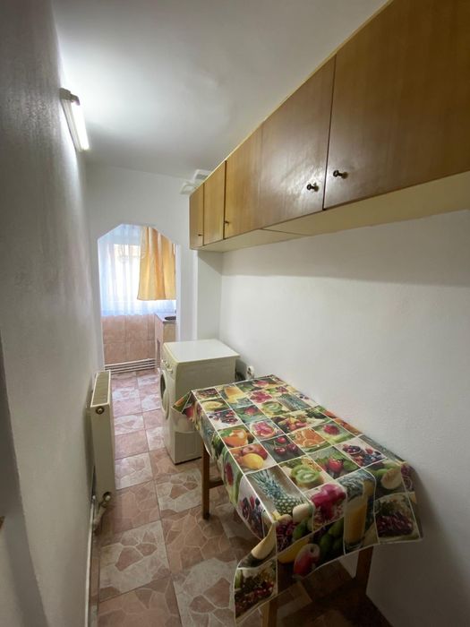 Închiriez apartament cu o camera
