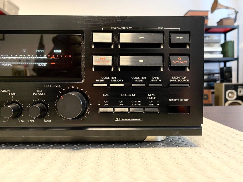 Висококачествен дек Akai