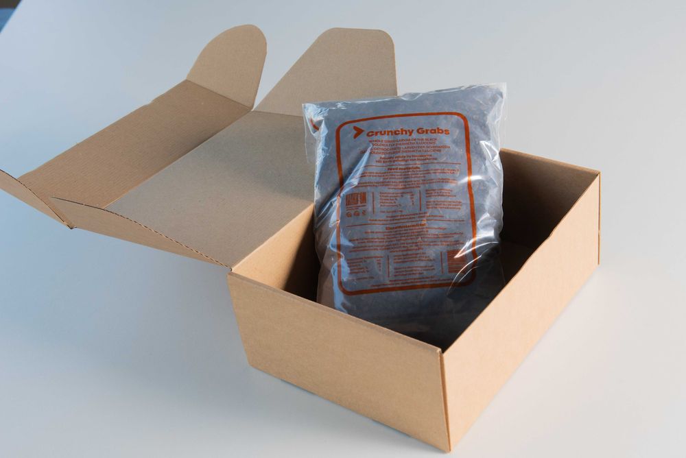 Сушени ларви за вашите домашни любимци - 100% натурален протеин