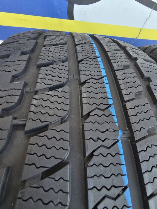 235 55 17 kumho m+s