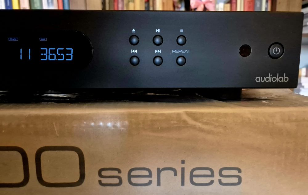 CD player - Audiolab 6000CDT