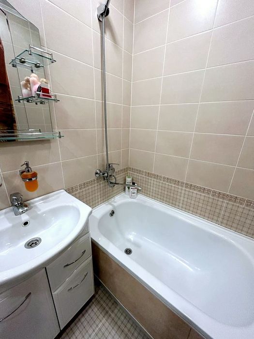 1 комнатная, Сатпаева 11