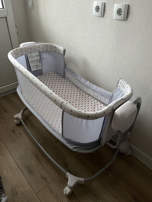 Продам кроватку манеж