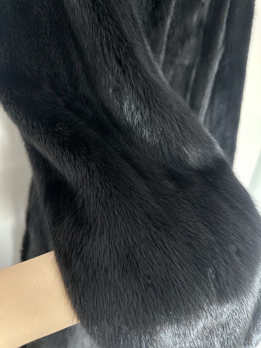 Продам норковую шубу