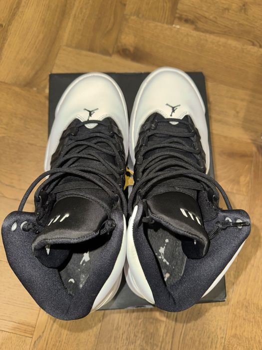 Продам оригинальные кроссовки Nike Jordan