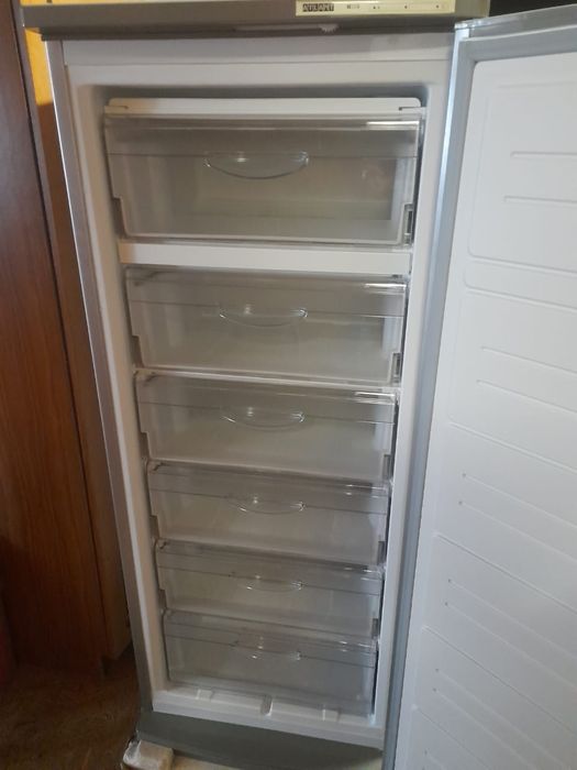 Продам морозильную камеру.