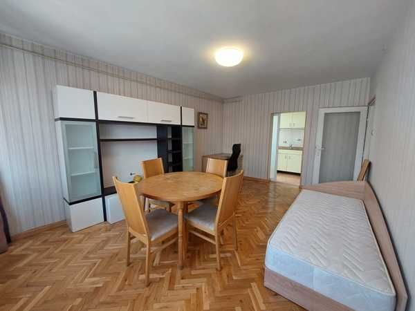 Продава се Тристаен апартамент в Русе, Алеи Възраждане - 85 кв.м за 1636 €/кв.м - Снимка #2