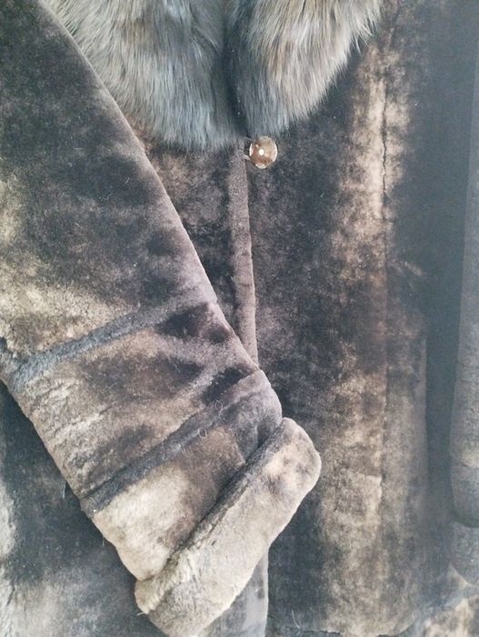 Шуба мутон 54 р. и шапка песец