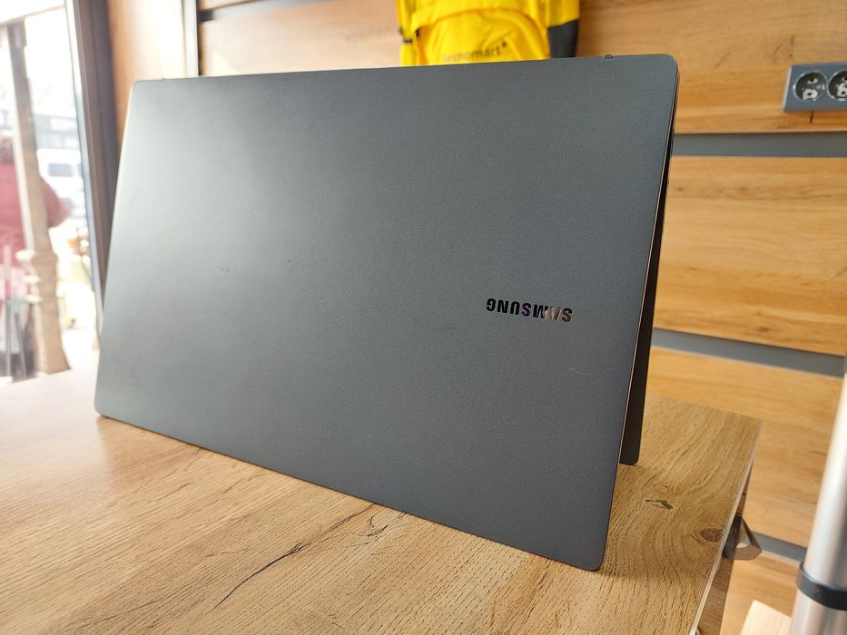 Samsung core i5 12 gen noutbuk