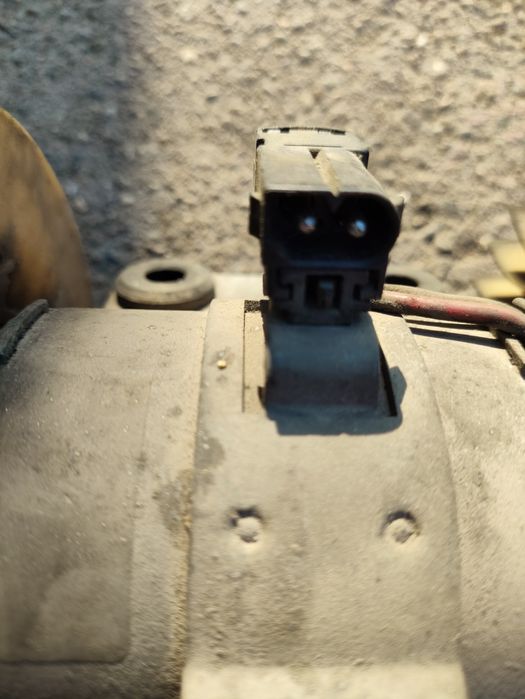 Продам моторчик на иномарку