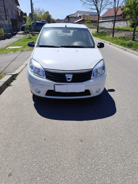 De vanzare Dacia Sandero din 2008 cmc 1400  benzina  .
