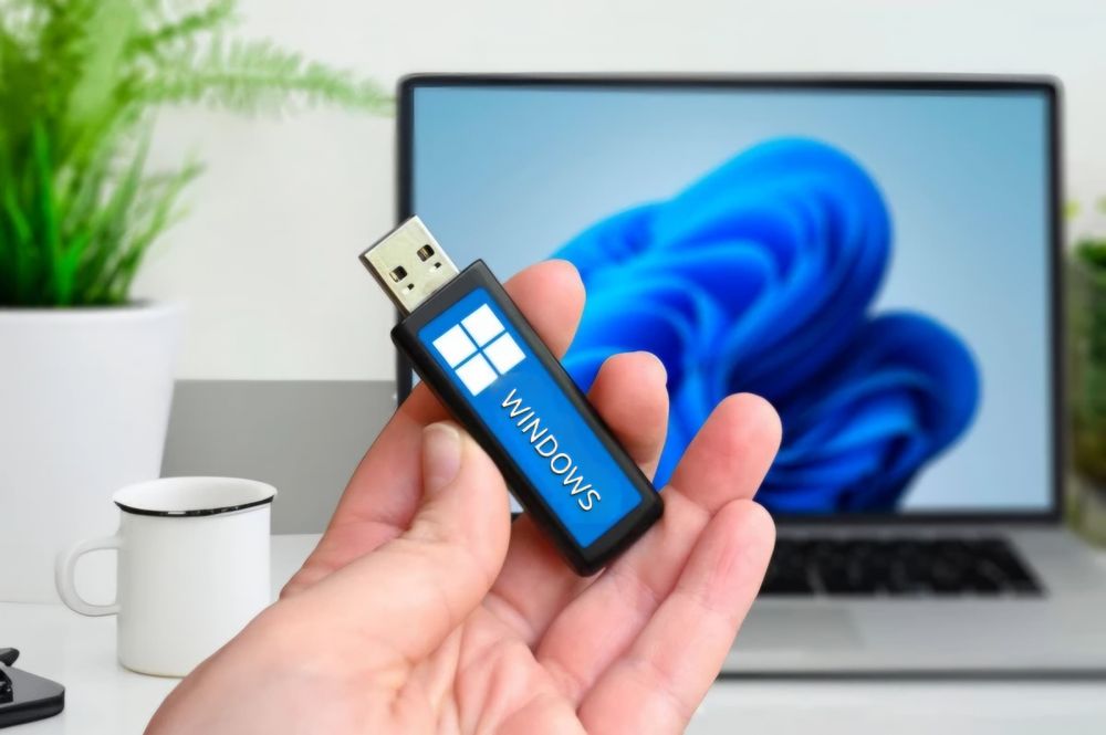 Windows  pe stick USB bootabil