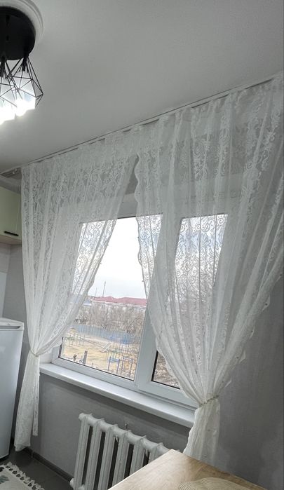 Продам новые шторы для кухни