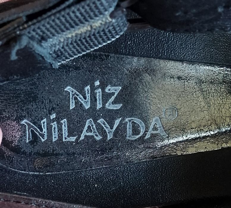 Продаю босоножки женские