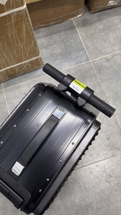 Электро-чемодан.