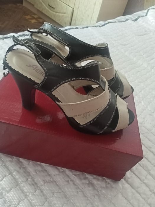 Продам обувь, срочно!