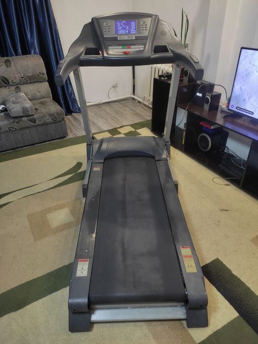 Продам беговую дорожку