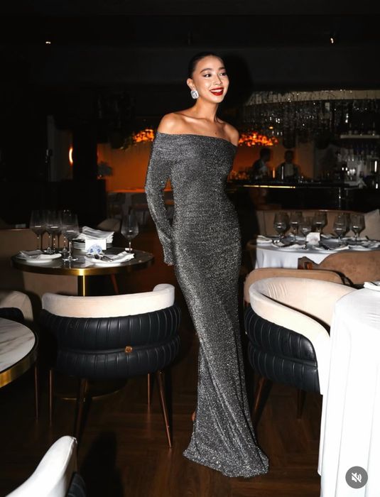 Платье вечернее блестящее