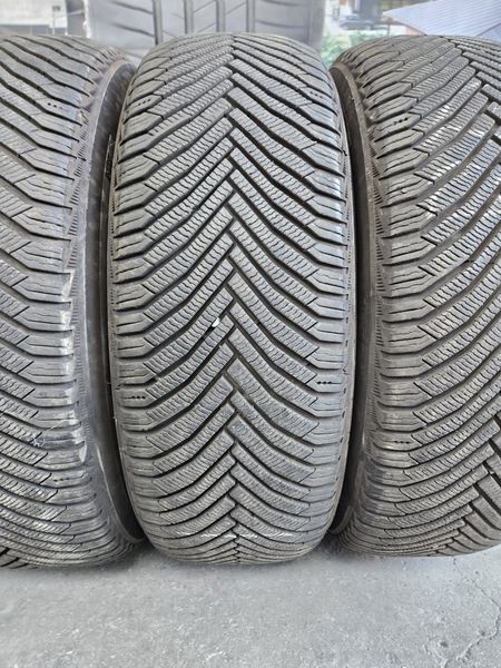 235/60/18 MICHELIN 4бр